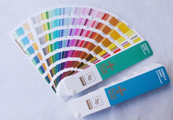 Pantone formula guide solid coated. Веера formula guide solid coated &amp; uncoated. formula guide solid coated &amp; uncoated. веер пантон solid coated. пантон веер formula guide solid coated 490 c.
