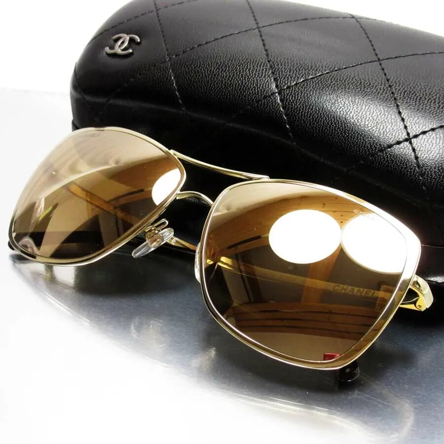 Очки gold. Chanel Aviator. Chanel ch5435 очки. Chanel Sunglasses Oval. Gold Sunglasses.