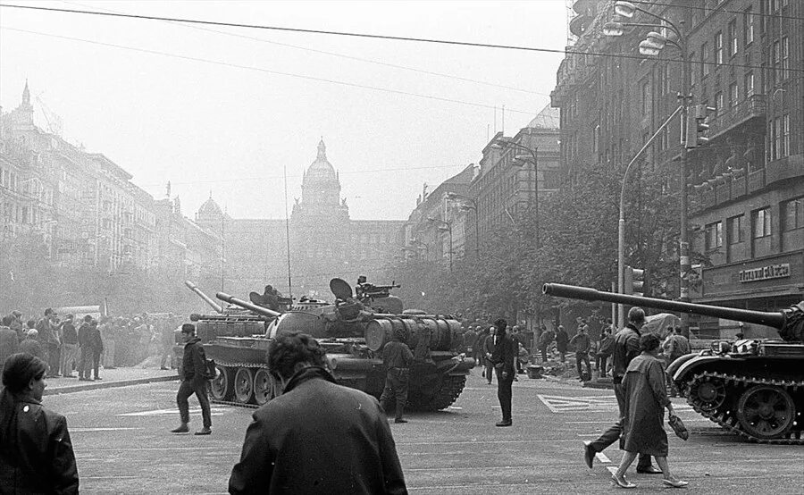 Время в чехословакии. Операция «Дунай». Чехословакия, 1968 год.. Операция Дунай 1968. Путч Праге 1968.