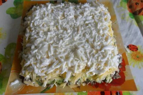 Салат белая береза с курицей и яблоком