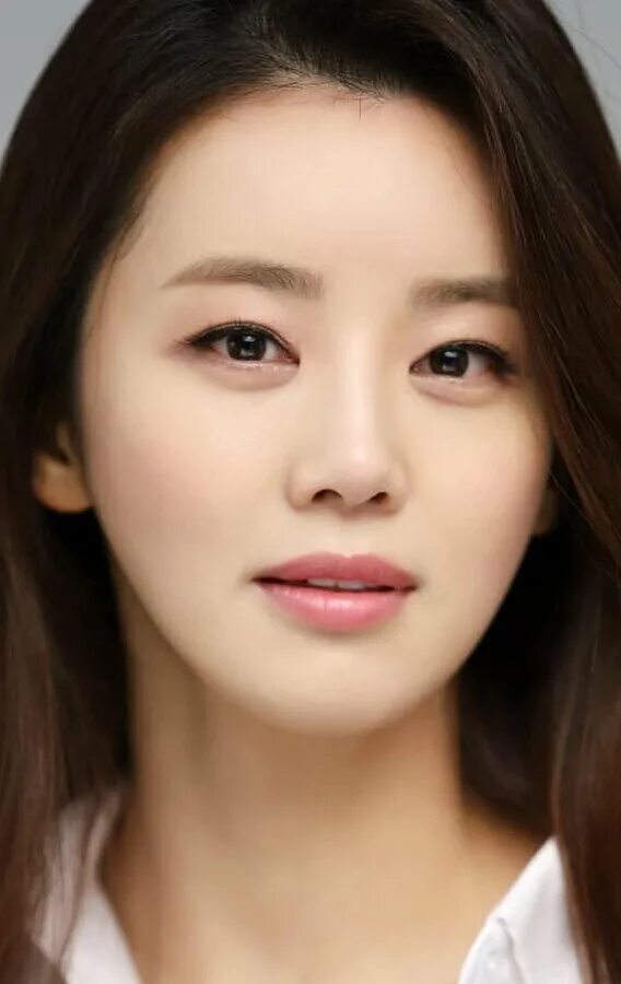 Ли сыгравшая. Ли сыгравшая. Кён ми-ри корейская актриса. Квон ю джин. Ли сыгравшая.