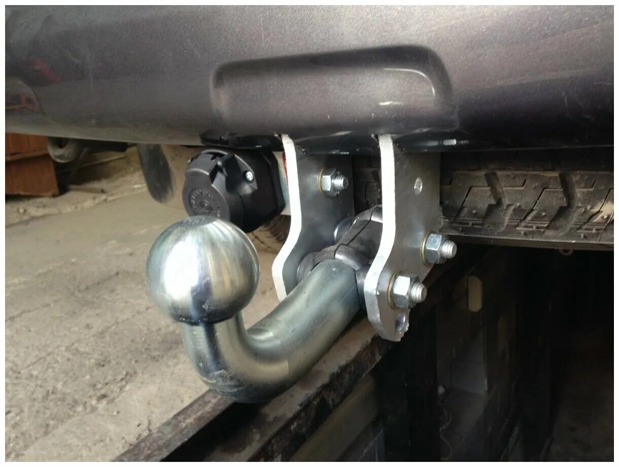 Оцинкованные фаркопы. C042a фаркоп. T-vaz-07h, лидер-плюс. Фаркоп рено дастер 2016. Фаркоп на ленд крузер 70.