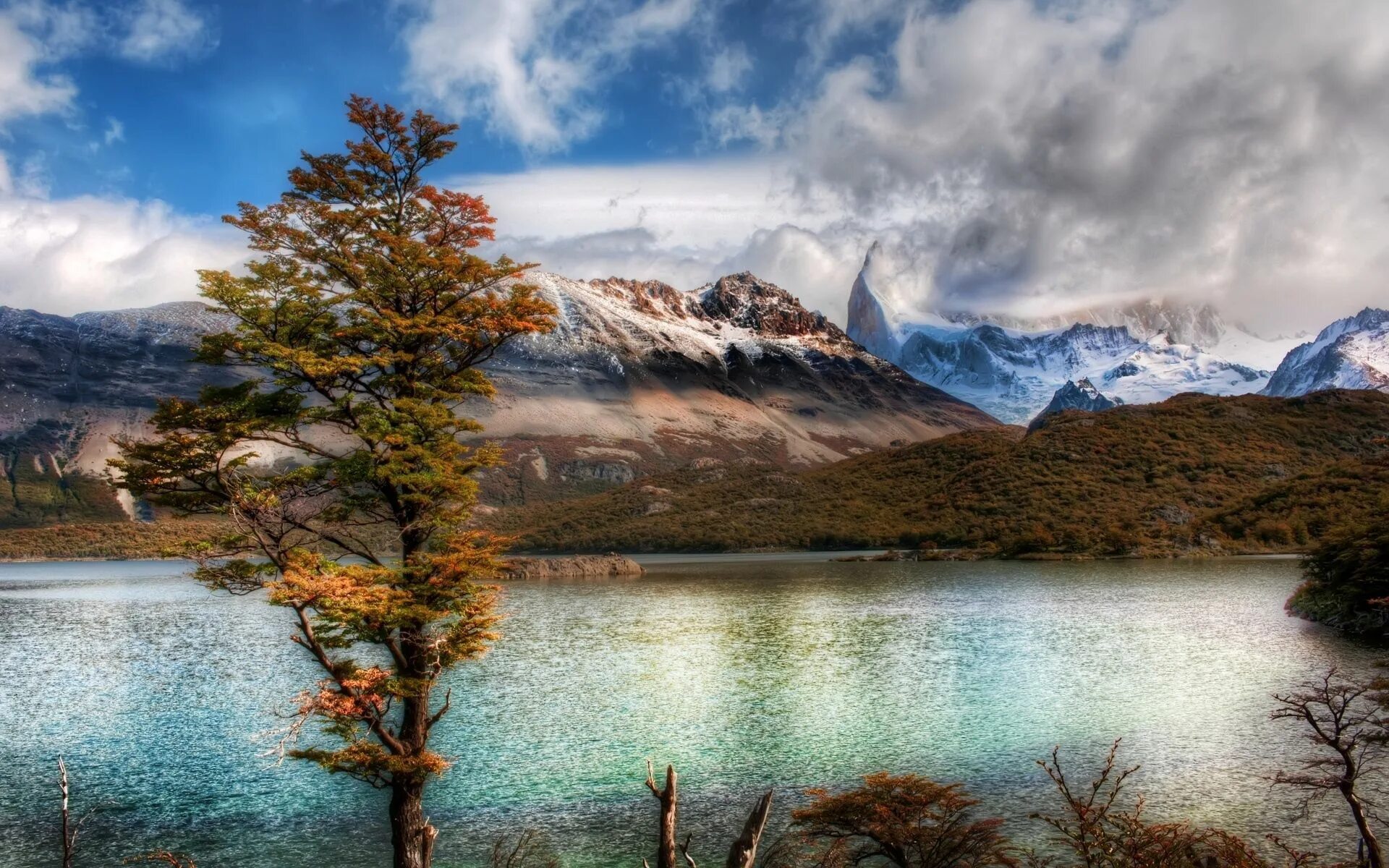 Озеро Морейн. Озеро в горах. Горный пейзаж. Прекрасная природа. Natural image