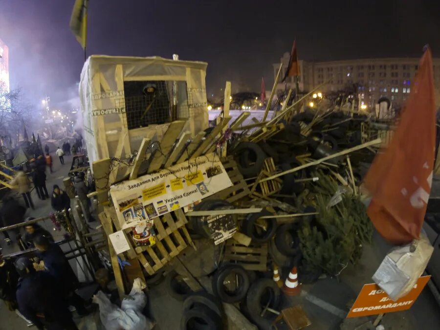 Майдан на Украине в 2014 Грушевского. Вооружённая оппозиция. Ул Грушевского Украина. Фото бойни Евромайдана. Что говорит киев сейчас