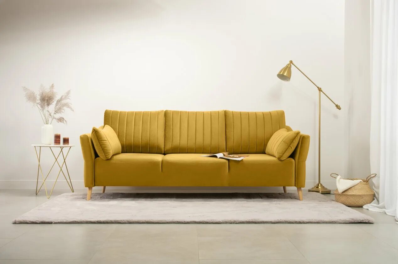 Орнить. Диван сайле barhat emerald. Кушетка манс barhat beige. Нитяные шторы в комнате. Диван орнен.
