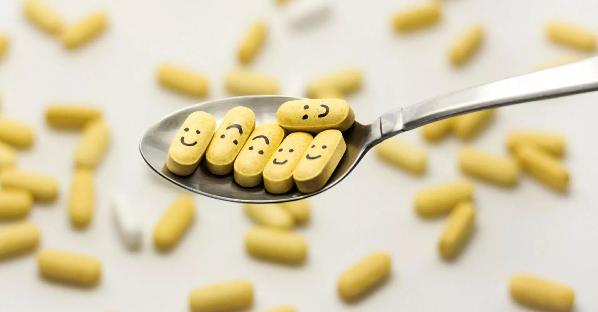 Антидепрессанты. Антидепрессанты таблетки. Витамины антидепрессанты. Таблетки улыбки. Покажи антидепрессанты