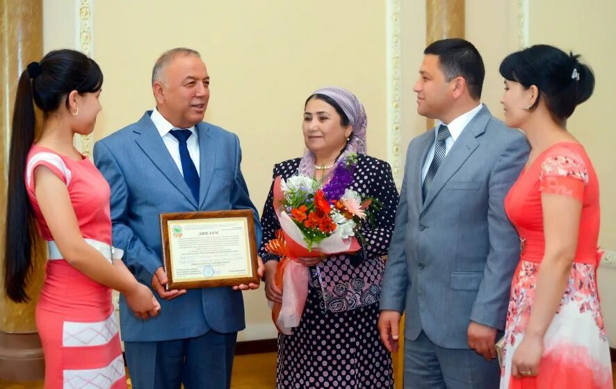 Sog`lom oila. Оила мукаддас. Oila mahalla. Oila mahalla. Oila mahalla.