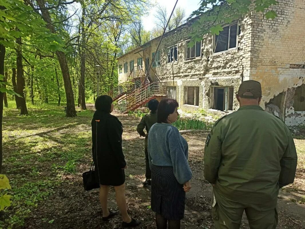 Енакиево+рыково. Енакиево днр. Достопримечательности енакиево. Енакиево донецкая область обстрел. Обстрел енакиево 2014.