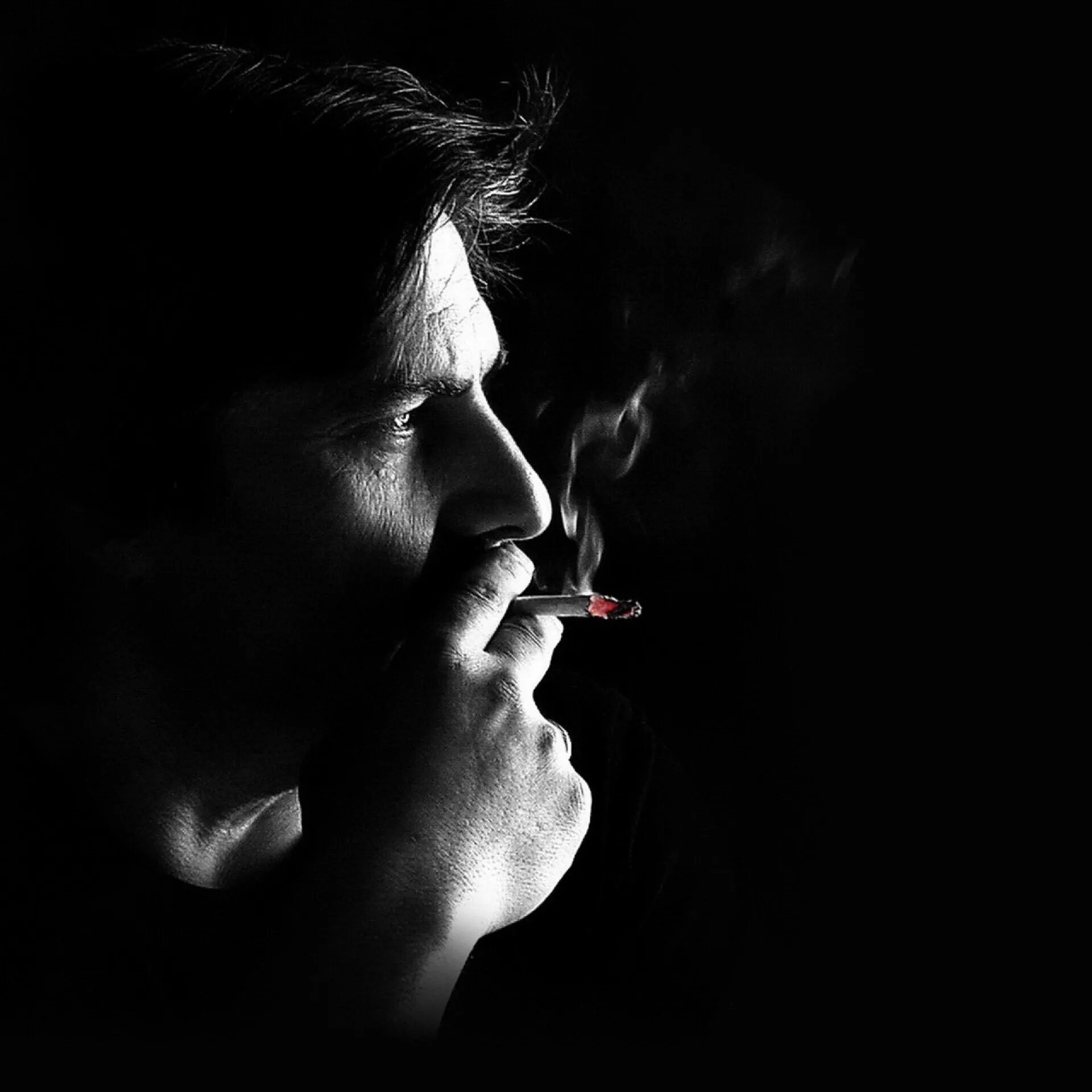 Грустный курящий человек. Грустный парень курит. Одинокий парень курит. Одинокий парень с сигаретой. Дым сигарет ты уйдешь