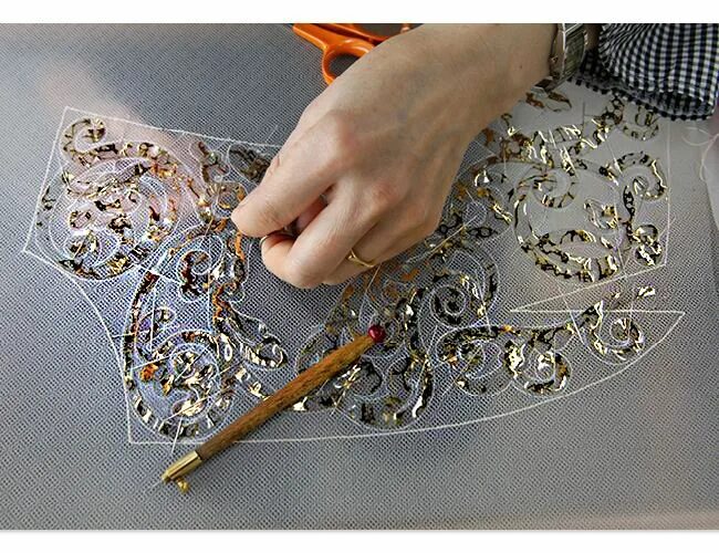 Техники декорирования изделий. Бисер для люневильской вышивки. Кутюрная вышивка. Люневильская вышивка на одежде.