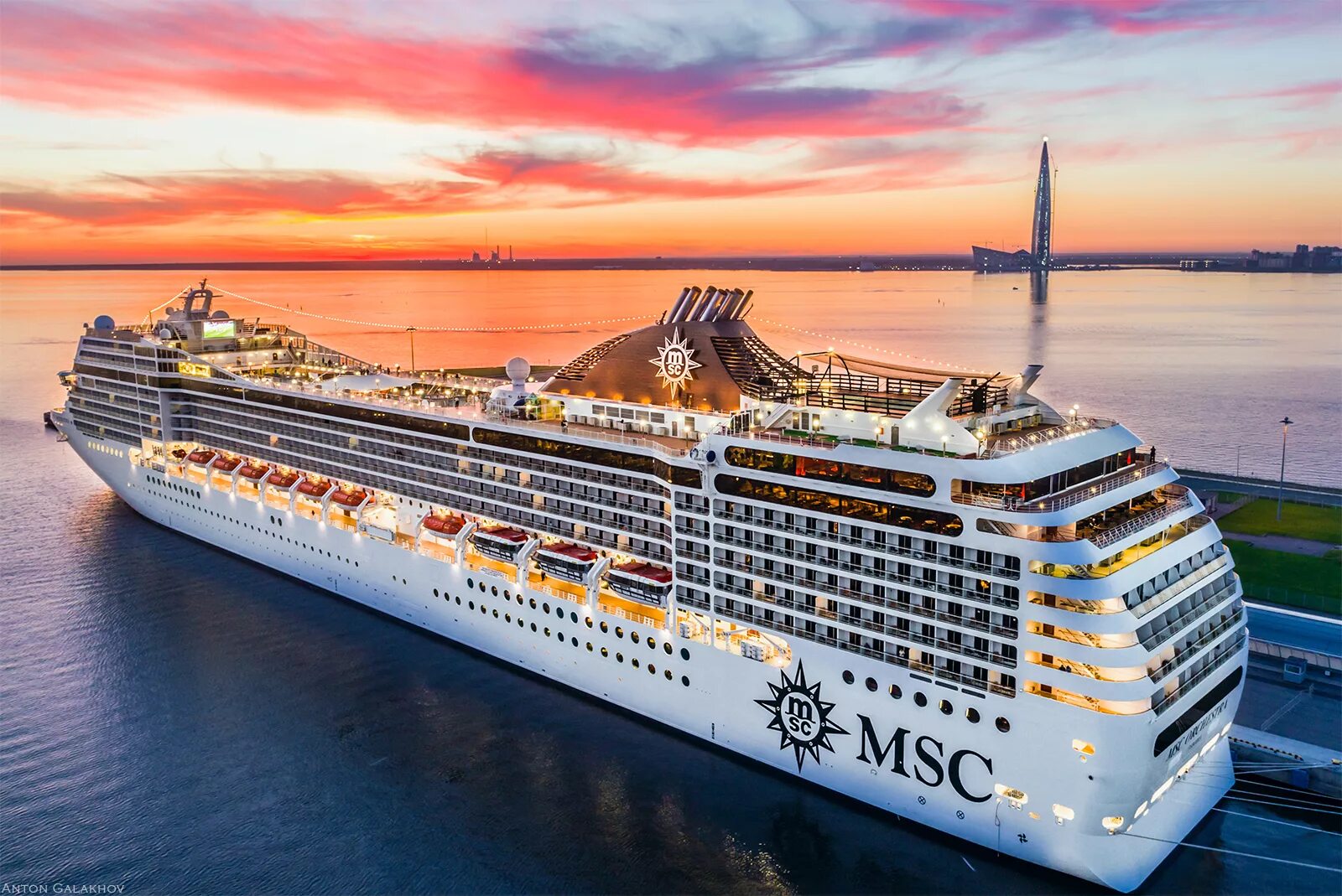 MSC Crociere лайнер. Круизный лайнер MSC World Europe. MSC Cruises лайнеры. Круизный лайнер MSC Wold Evropa.