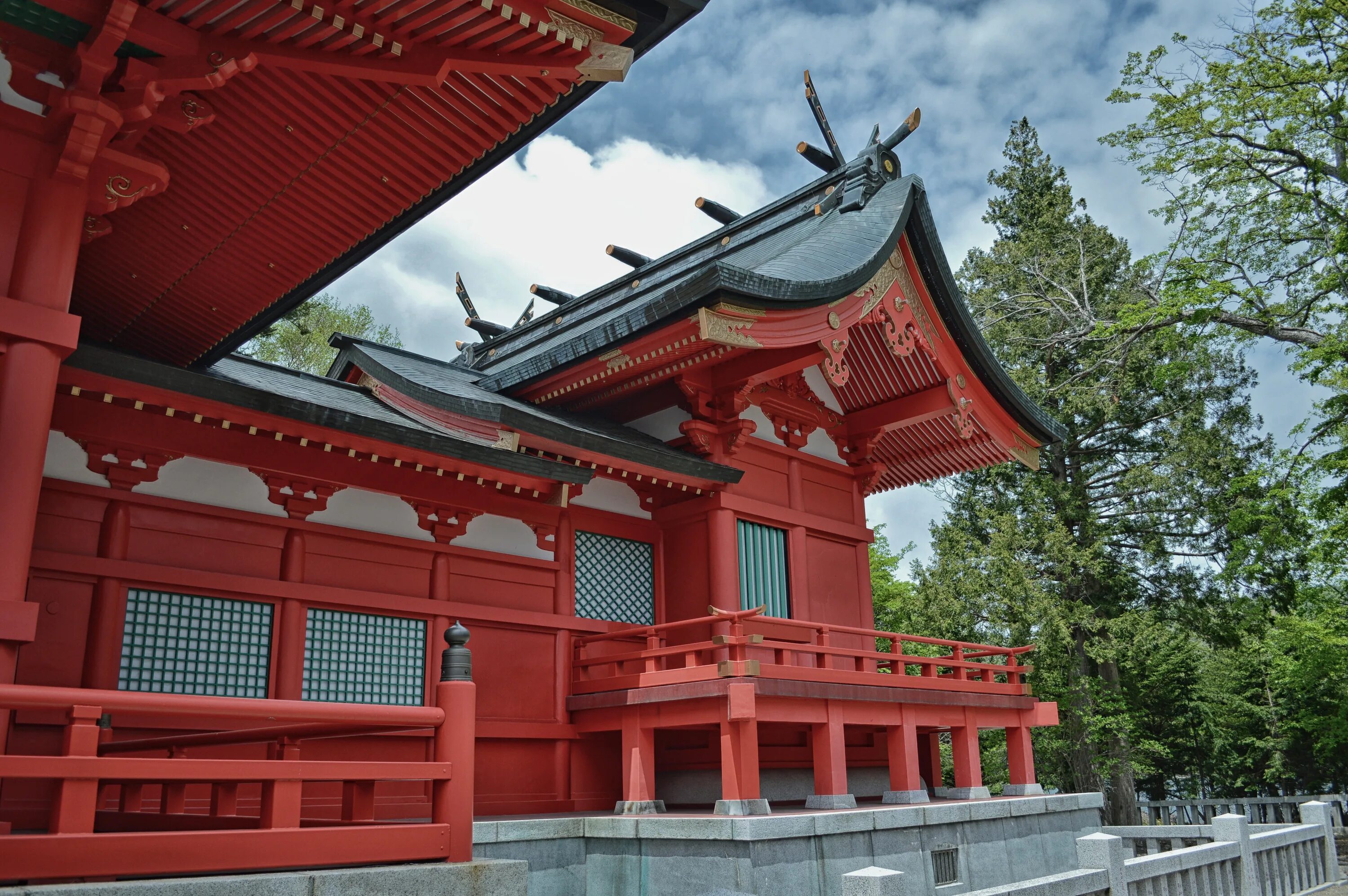 Shrine перевод. Традиционная архитектура синтоистских храмов Японии. Синтоистский храм в Японии. Синтоистские храмы Китая. Синтоистский храм , Джинджа.