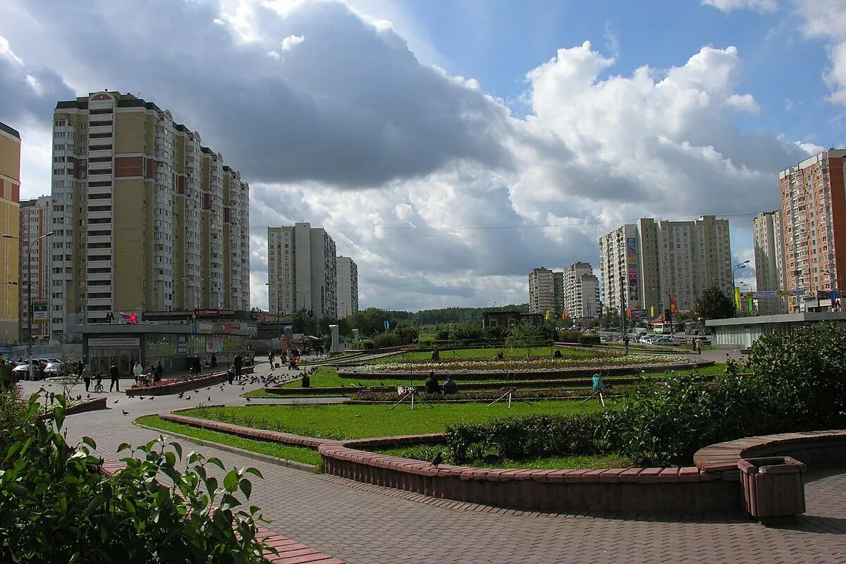 Парк северный район москвы. Северное Бутово бульвар Дмитрия Донского. Южное Бутово бульвар Дмитрия Донского. Район метро бульвар Дмитрия Донского. Бутово бульвар Дмитрия Донского Грина.