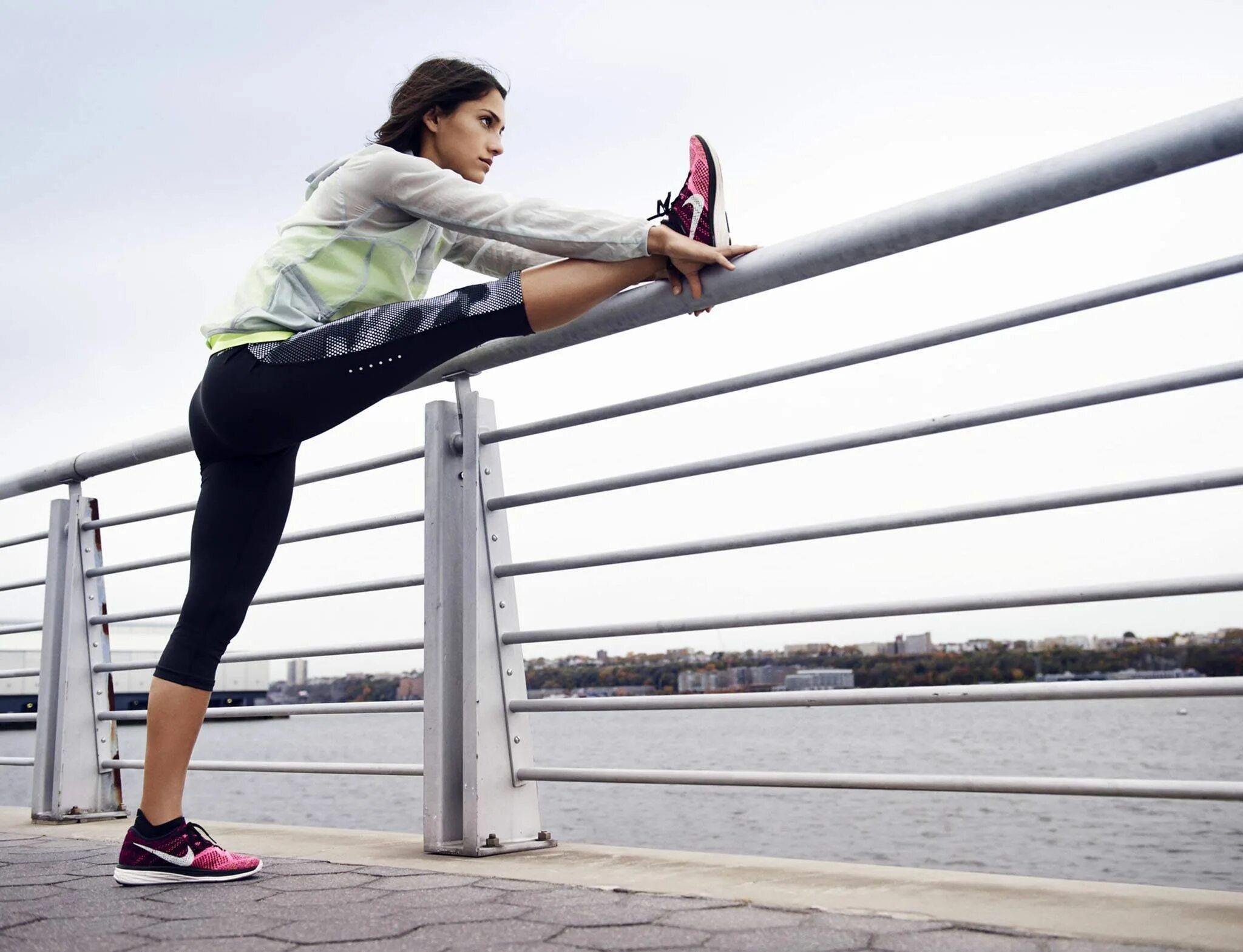 Спортсмен с приветом. Nike Allison Stokke. Эллисон Райли. Nike Running. Эллисон Стокк рост.