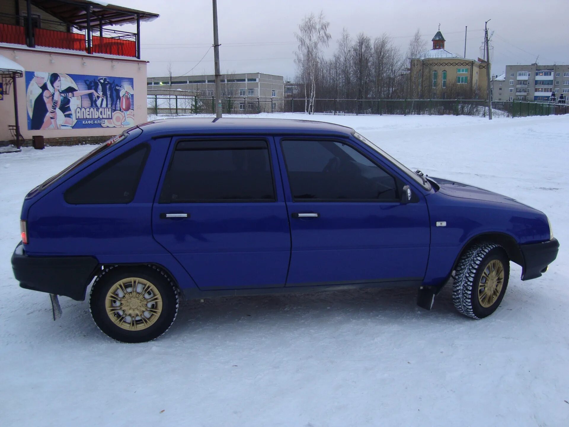 Иж-2126 хэтчбек. Иж 2126 купе. Иж 2126 дрифт. Иж-2126 хэтчбек. Пацанская ода иж белого цвета.