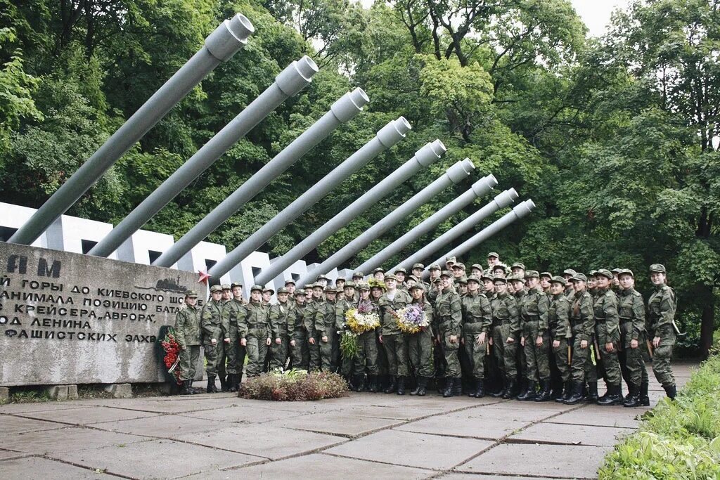 Военно медицинские факультеты. Военно-медицинская Академия имени с. м. Кирова. Красное село Академия военно. Курсантки ВМЕДА. Курсанты ВМЕДА красное село.