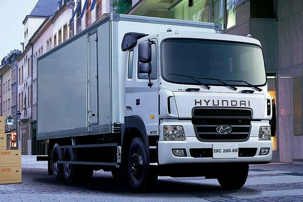 Купить б/у Hyundai HD78 дизель механика в Москве: белый рефрижератор 2013 года н