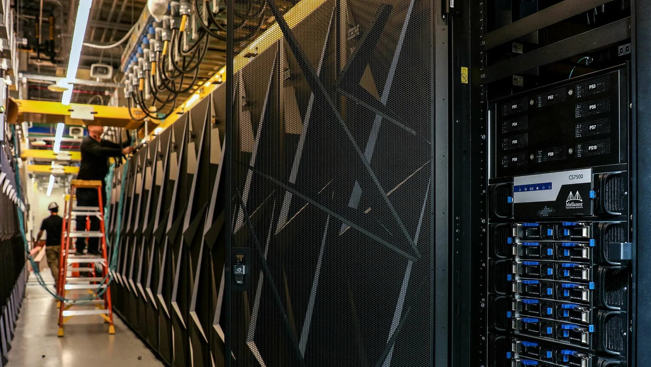 Самый мощный район. Суперкомпьютер Tianhe-2. Summit суперкомпьютер. Самый мощный суперкомпьютер в мире 2022. Summit IBM Power Systems ac92.