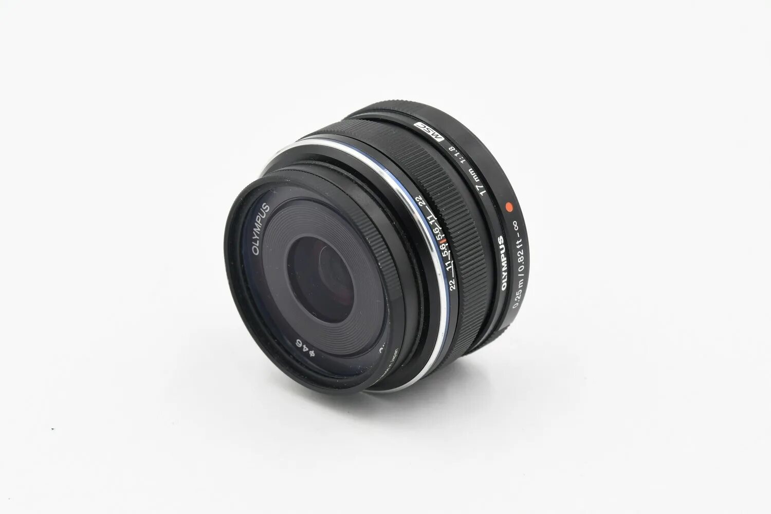 Olympus zuiko 17mm 1.8. Объектив olympus 17mm f1.8. olympus ed 75mm f1.8.