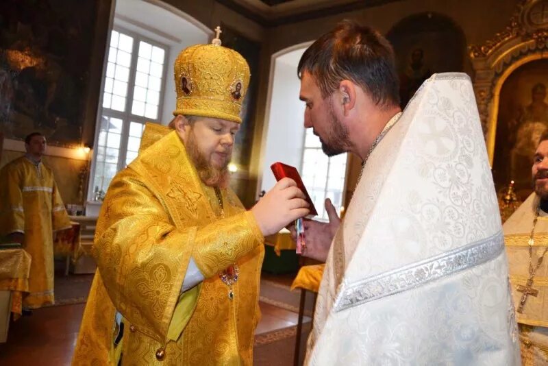 Жильцов глеб борисович священник сокольское. Литургия октябрь. Литургия октябрь. Литургия октябрь. Бывший священник в.