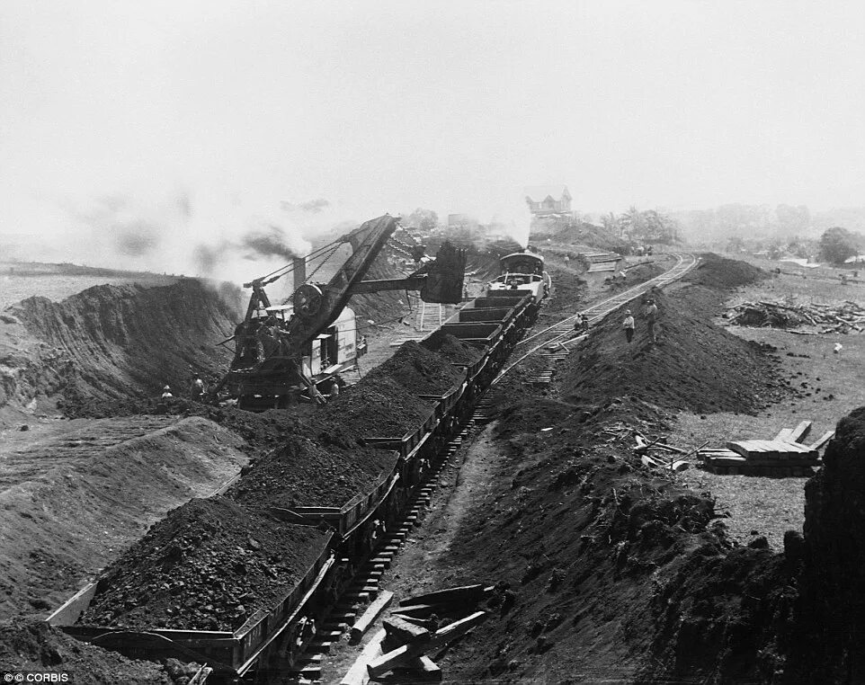 Открытие панамского канала 1914. Строительства панамского канала 1888. Панамский канал строительство. Начало строительства панамского канала. Постройка панамского канала.