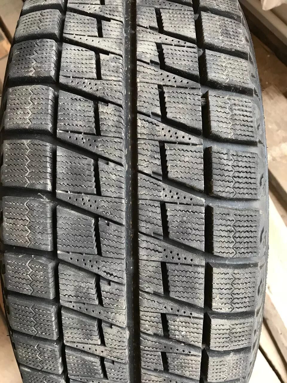 Рево 2. Blizzak revo 2. bridgestone revo 2. bridgestone blizzak revo 2. шины бриджстоун близак рево 2.