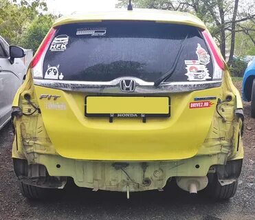 Бампер задний honda fit