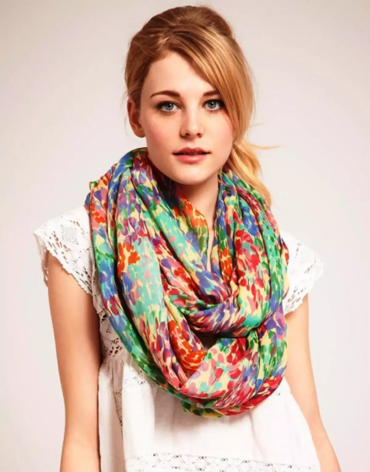 Выбрать шарф. Модные шарфы. летний шарф. женские модные платки. летние шарфы женские.