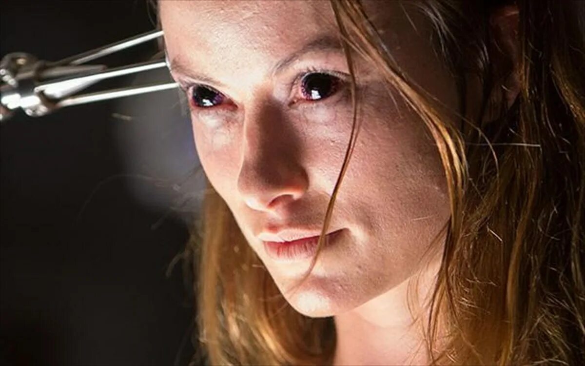 Фильм эффект лазаря 2. Оливия уайлд эффект лазаря 2015. Оливия уайлд эффект лазаря. Эффект лазаря фильм 2015 оливия уайлд. Эффект лазаря фильм 2015.