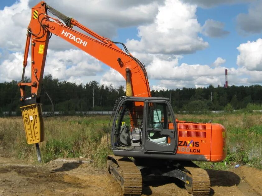 Экскаватор погрузчик cat 428f. Спецбурение казань. Ямобур с гидромолотом на 300. Гидромолот на кат 428 е?. Авито баз экскаватор.