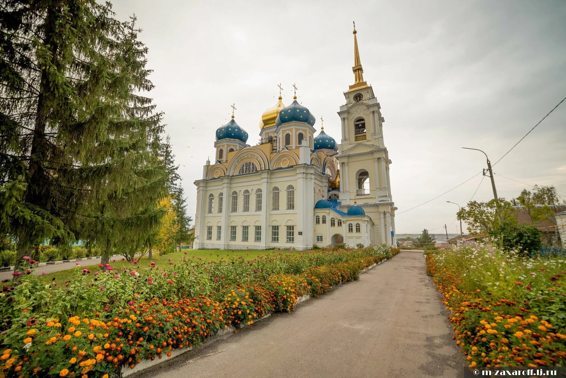 Орловская область города. Спасо-Преображенский собор Болхов. Болхов Орловская область. Церкви Болхова Орловской области. Болхов город церквей.