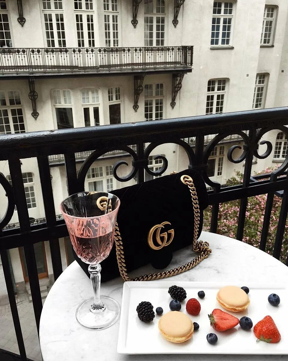 Эстетика богатства. Роскошь эстетика. Роскошь и богатство эстетика. Роскошь и богатство эстетика. Эстетика богатства золото.