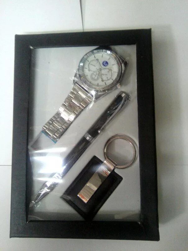 Что подарить брату у которого все есть. Подарок младшему брату. Что подарить брату у которого все есть. Подарок брату на новый год своими руками. Что подарить брату у которого все есть.