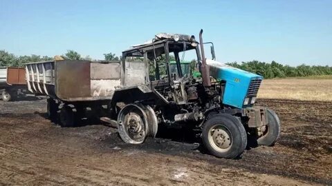Сгоревшие трактора