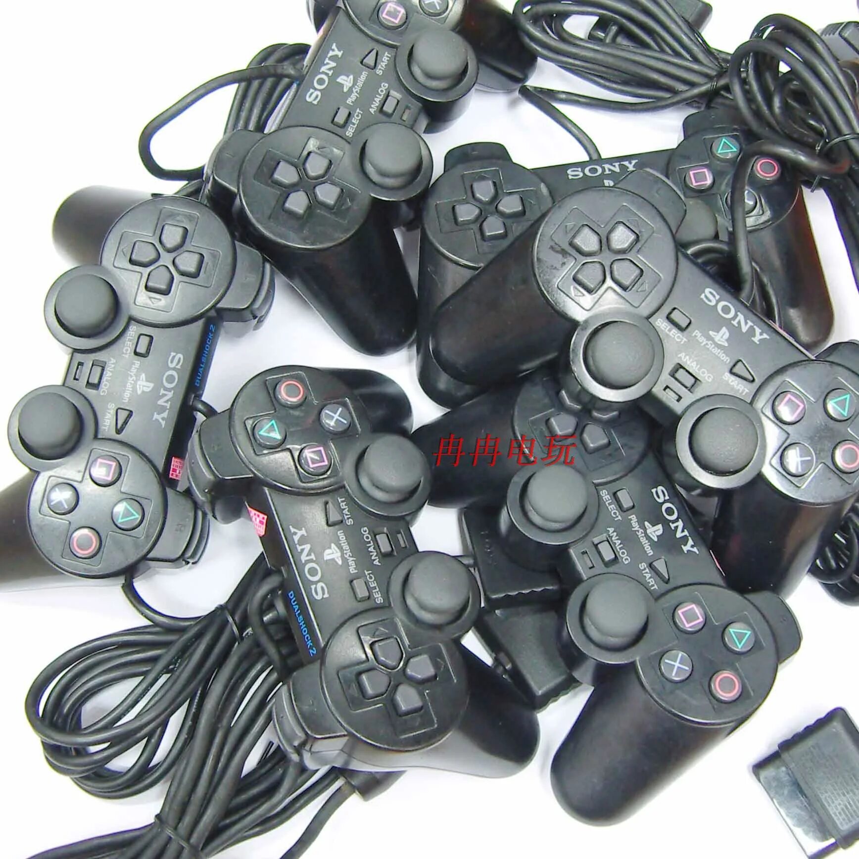 Джойстик ps2 купить. Джойстик сони плейстейшен 2. Комплект сони плейстейшен 2. Оригинал сони плейстейшен 2. Сони плейстейшен 2 джойстик серебристый.