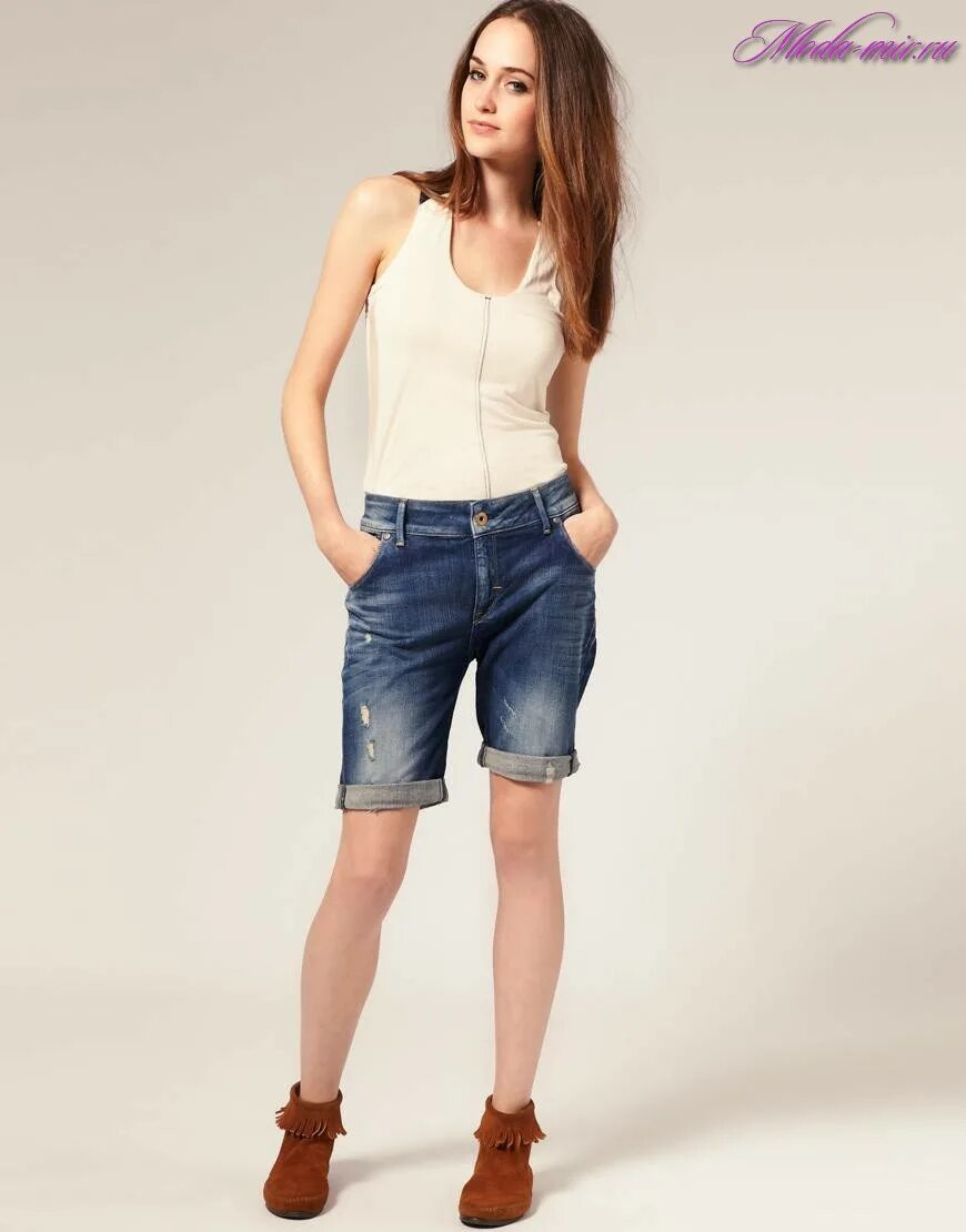 J brand шорты. Шорты левайс 501 женские. Джинсовые шорты женские удлиненные. Джинсовые шорты женские удлиненные. Джинсы шорты удлиненные.