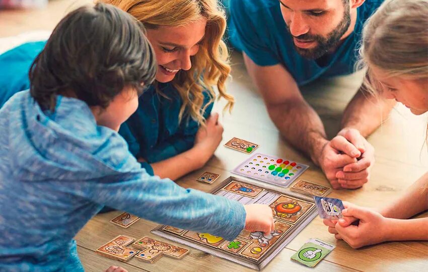 Интересные настольные игры. Увлекательные настольные игры для детей. Настольные игры для детей. Домашние настольные игры. Домашние настольные игры.