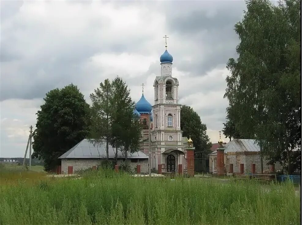 Храм белый раст. Церковь в селе белый раст. г.белый раст. белый раст церковь михаила архангела нино фото.