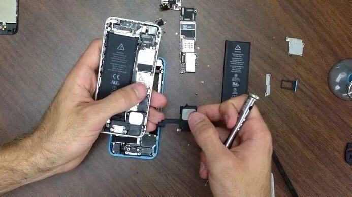 Как разобрать iPhone 5S в домашних условиях - инструкция