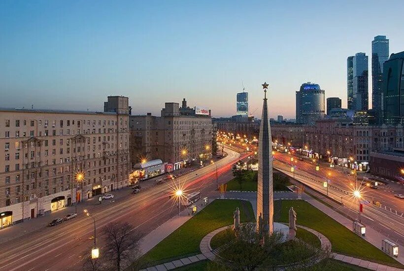 Улица кутузовский проспект москва. Улица кутузовский проспект. Кутузовский проспект в 2000. Кутузовский пр-т, д. Кутузовский пр-т, 22.