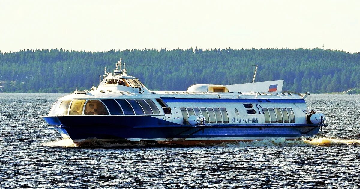 Метеор 242. Теплоход петрозаводск кижи. Теплоход петрозаводск кижи. Комета петрозаводск кижи. Катер метеор кижи.