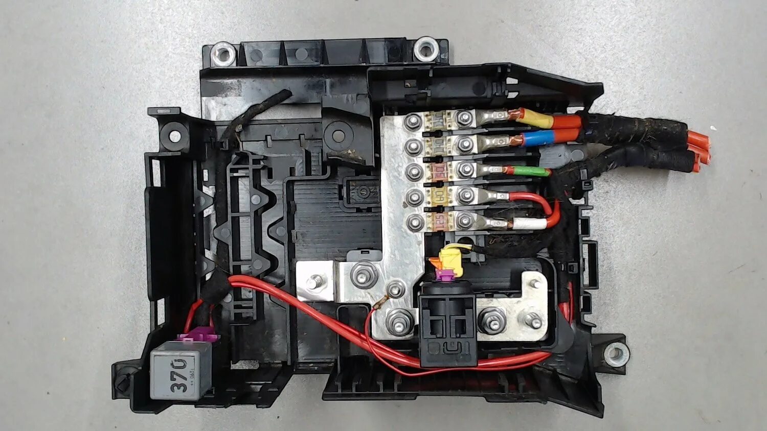 Блок предохранителей audi q7, 2006. Блок предохранителей audi q8. Блок предохранителей ауди q7. Блок предохранителей audi q7. Предохранители audi q4 4l.
