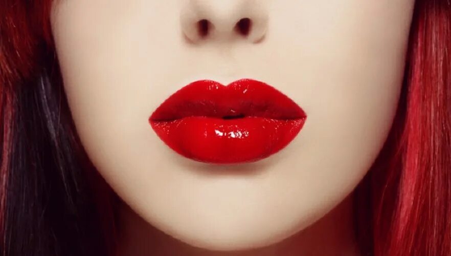 девушка с красными губами. красные губы у взрослого. красные губы. губы девушки. большие губы красная помада.