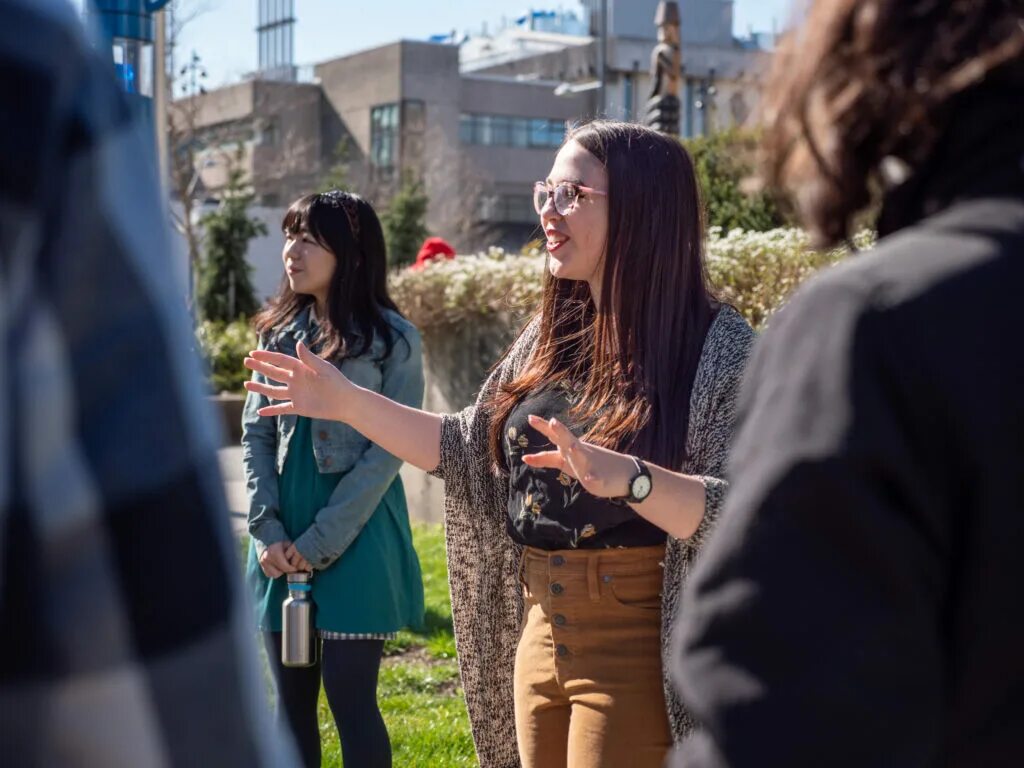 Внутренний двор университета канада. Campus tours. Campus tour 2. Кампус тур. Campis.
