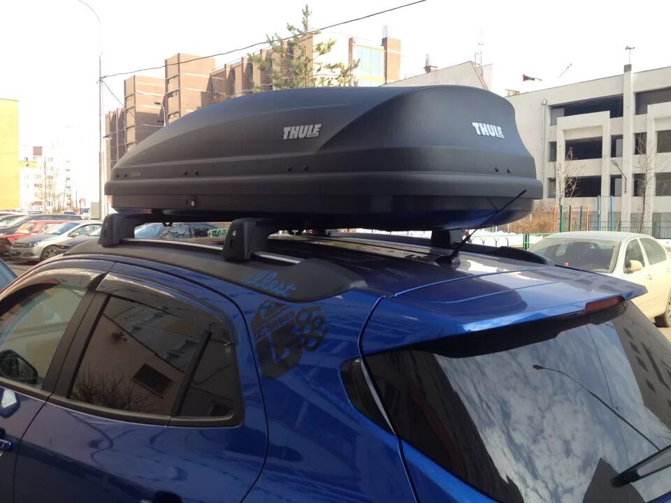 Туле на крышу купить. Thule Pacific 200 Mitsubishi ASX. Thule Pacific 200. Thule Pacific 200 на Опель Мокка. Бокс Туле Пацифик 200.