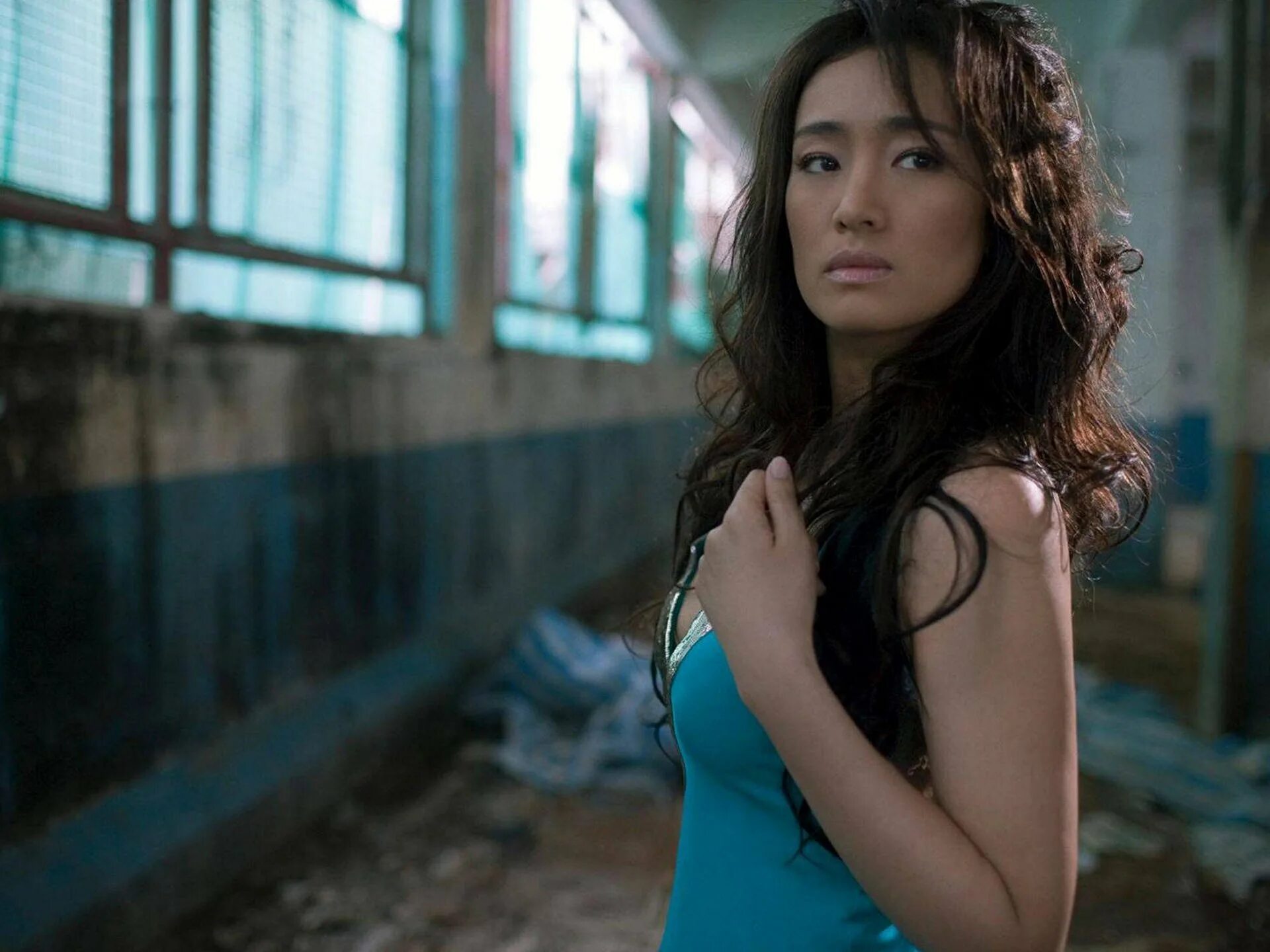 Сую фото. Сую фото. Подросток со смартфоном. Сую фото. Предметы которые глотают дети.