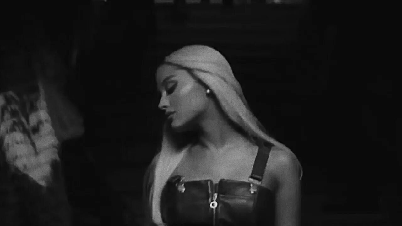 Ariana grande break up with your girlfriend i'm bored обложка. Ariana grande break up with your girlfriend. Break up with your girlfriend ariana grande. Break up with your girlfriend, i'm bored ariana grande. Break up with your girlfriend ariana grande.