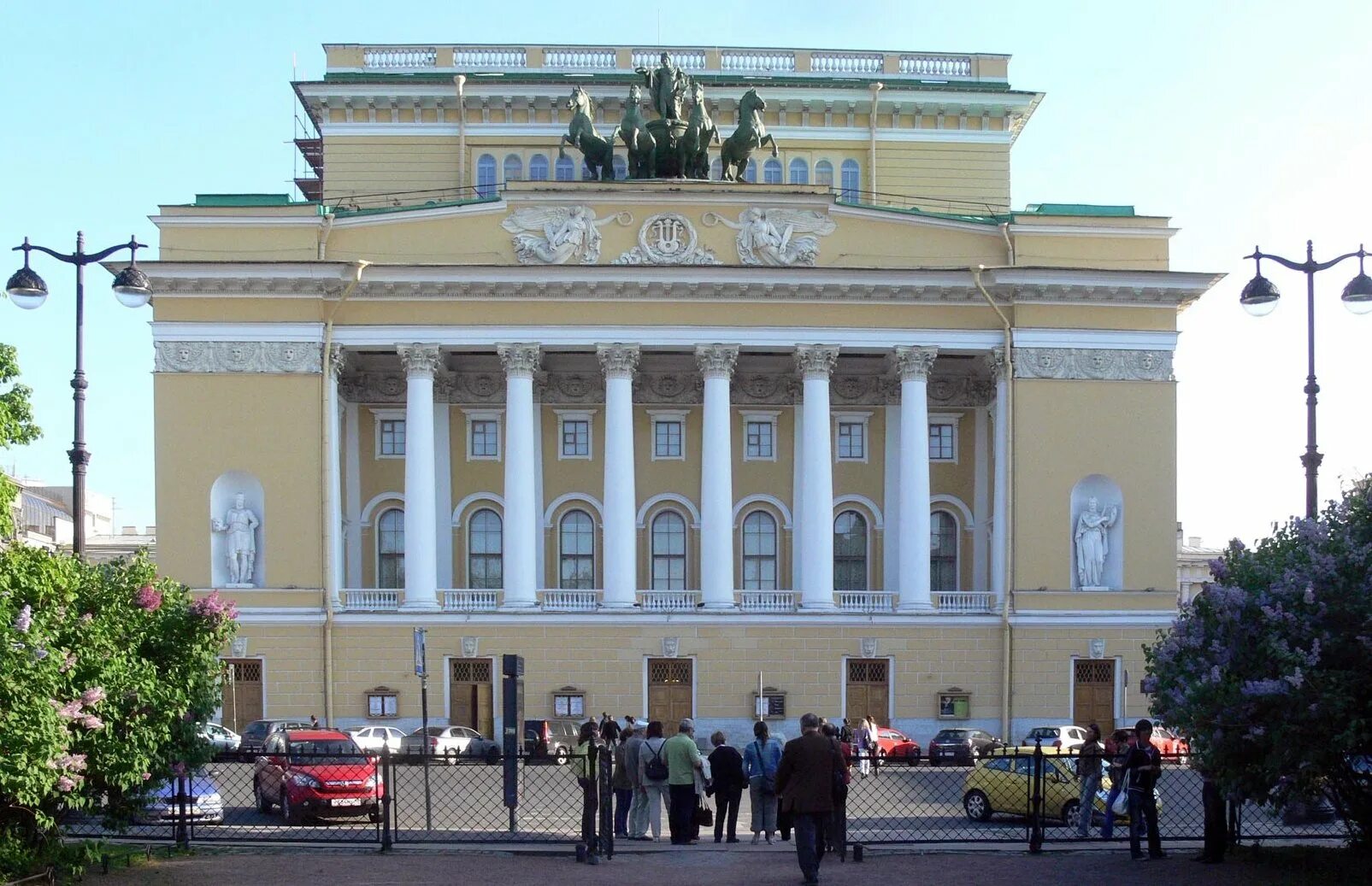 Адреса театров в санкт. Александринский театр Санкт-Петербург. Александринский театр. Санкт- Петербург. 1832 Г.. Александринский театр Росси. Александрийский театр Росси Архитектор.