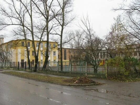 Великие луки псковская область школа 16 ученики. Директор 16 школы великие луки. 16 школа великий новгород. 16 школа в великих луках. Школа 18 великий новгород.