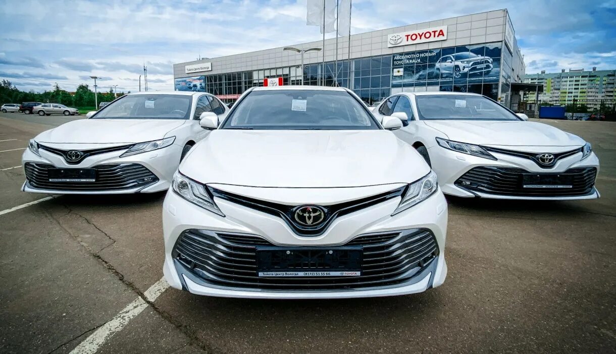 Сколько тойота в россии. Камри новая. Новая Тойота. Toyota Lexus. Тойота Камри 2020 года.